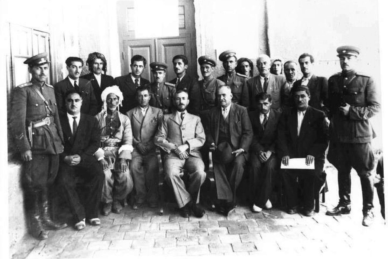 Kurdish Mahabad Republic leader Qazi Muhammad (middle), between 1946 and 1947. Credit: Wikimedia Commons.