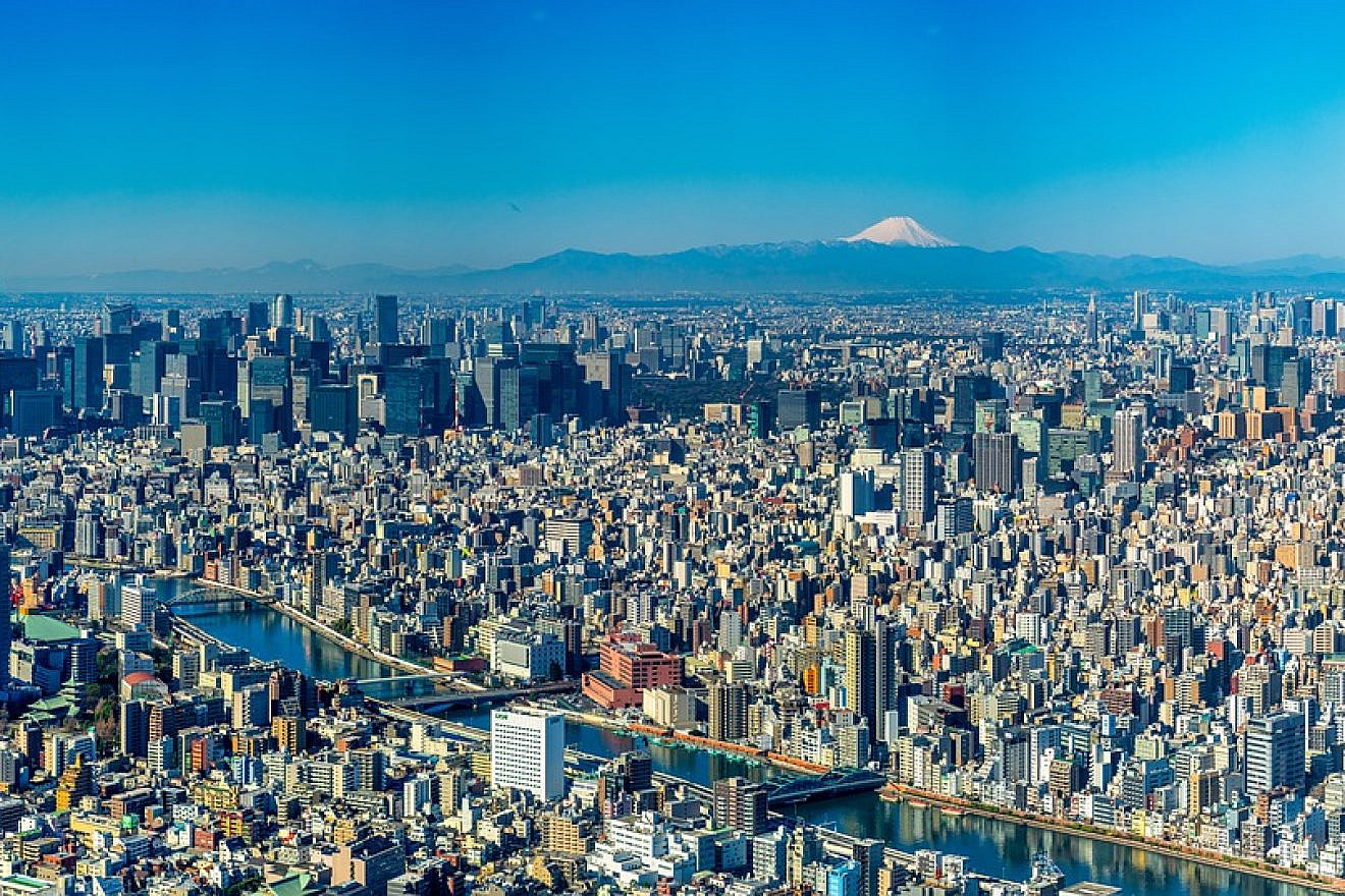 A view of Tokyo, Japan, which will host the 2020 Olympics. Source: Pixabay.