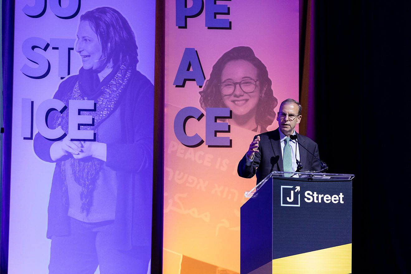J Street president Jeremy Ben-Ami addressing the 2019 J Street National Conference. Source: J Street via Flickr.