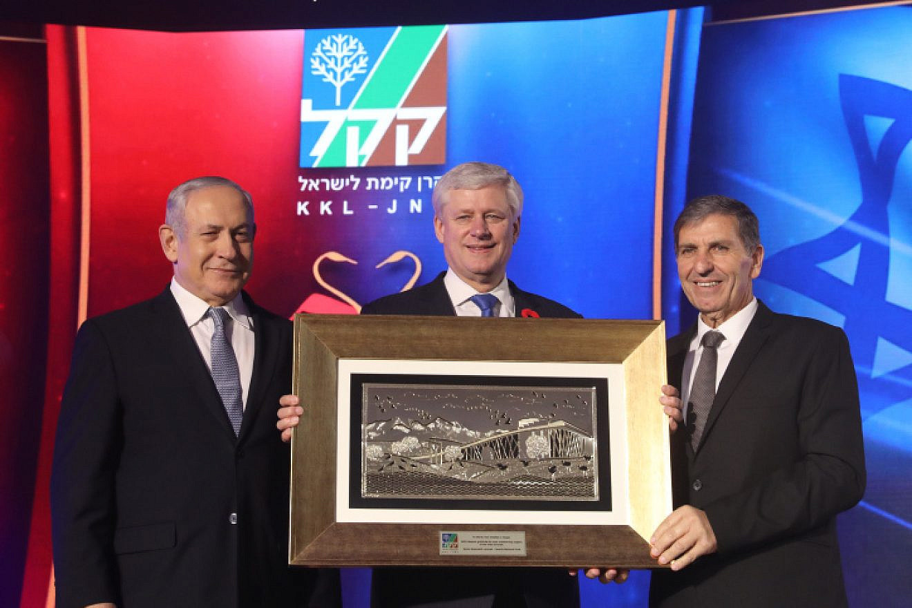 Former Canadian Prime Minister Stephen Harper (center) with Israeli Prime Minister Benjamin Netanyahu (left) and KKL-JNF global chairman Daniel Atar at an event at the Waldorf Astoria in Jerusalem marking the opening of a new Visitor Center in Israel's Hula Valley, named in honor of Harper, Nov. 5, 2019. Photo by Marc Israel Sellem/POOL.