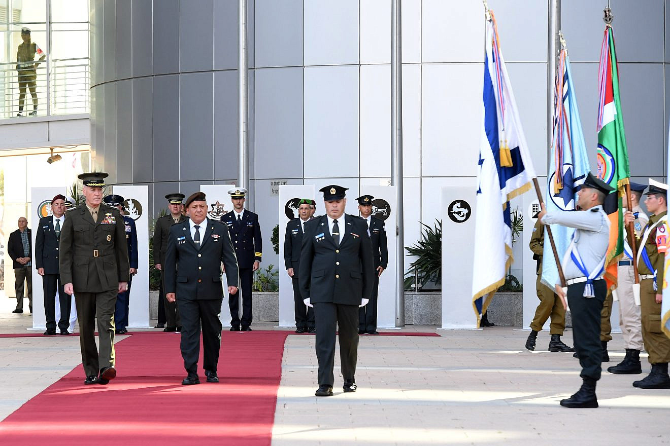 Former Chairman of the Joint Chiefs of Staff, General Joseph Dunford, was received by a full honor guard of IDF soldiers at the Israeli Defense Forces headquarters in Tel Aviv, May 9, 2017. Photo by Matty Stern/USA Embassy of Tel Aviv.