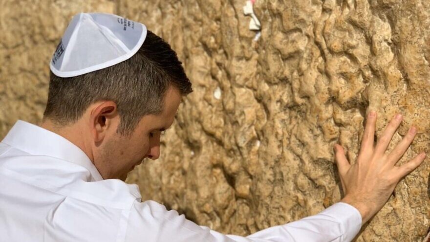 Rep. Jason Fischer (R-Fla.) prays at the Western Wall in the Old City of Jerusalem. Source: Twitter.