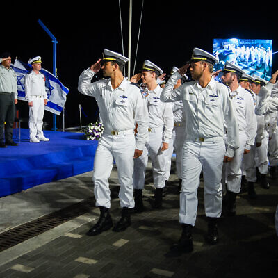 Офицеры-выпускники на церемонии на главной военно-морской базе ВМС Израиля в Хайфе, 4 сентября 2019 г. Фото: Flash90.