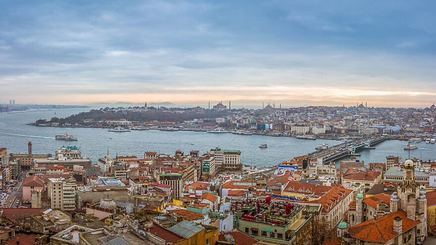 Istanbul on Nov. 29, 2014. Credit: Juraj Patekar via Wikimedia Commons.