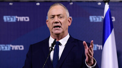 Blue and White Party leader Benny Gantz holds a press conference at the Kfar Maccabiah Hotel in Ramat Gan on Feb. 26, 2020. Photo by Tomer Neuberg/Flash90.
