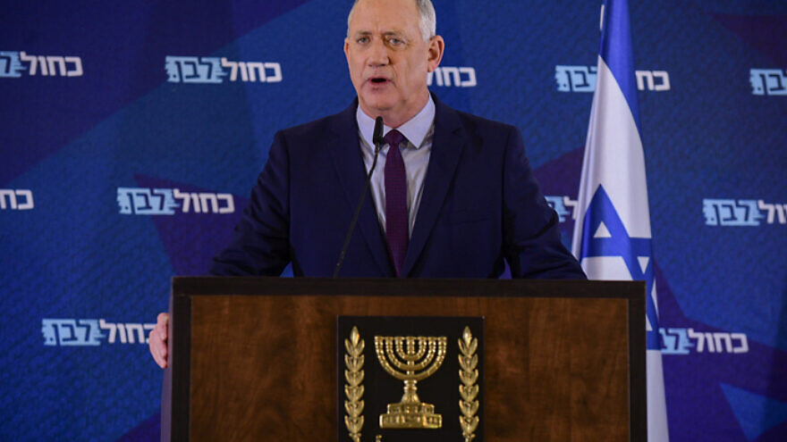 Blue and White Party Head Benny Gantz holds a press conference at the Kfar Maccabia Hotel in Ramat Gan on March 7, 2020. Photo by Tomer Neuberg/Flash90.