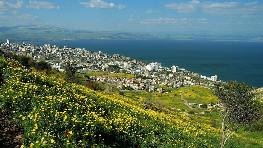 General view of Tiberias and the Kineret, Sea of Galilee. Credit: Wikimedia Commons via Nizza Rachmani/Tiberias municipality.