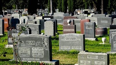 Jewish cemetery. Credit: Needpix.com.