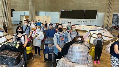 The International Christian Embassy Jerusalem funded an aliyah flight for 57 Russian-speaking Jews, who arrived at Ben-Gurion International Airport on June 16, 2020. Credit: JAFI/ICEJ.