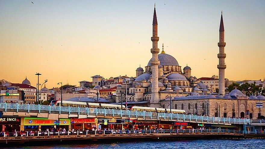 The north bank of the Bosphorus, Istanbul, Turkey, Aug. 30, 2011. Credit: Moyan Brenn via Wikimedia Commons.