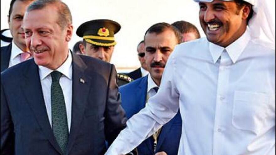 Turkish President Recep Tayyip Erdoğan  (left) and Emir of Qatar Hamad Al Thani. Source: Twitter.