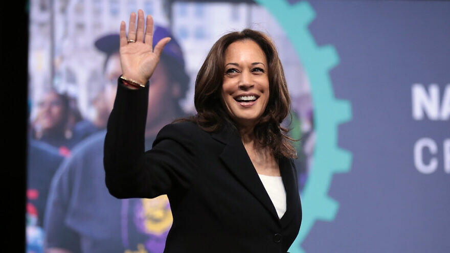Sen. Kamala Harris (D-Calif.) with attendees at the 2019 National Forum on Wages and Working People hosted by the Center for the American Progress Action Fund and the SEIU at the Enclave in Las Vegas. Former U.S. Vice President Joe Biden announced on Aug. 11, 2020, that he picked Harris as his running mate. Credit: Gage Skidmore/Flickr.