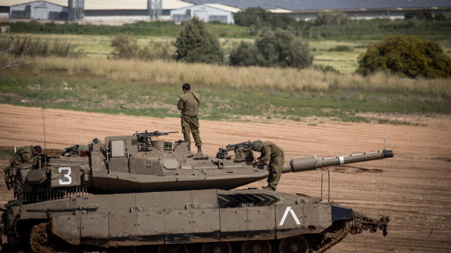 IDF tanks stationed near the Israel-Gaza border on March 26, 2019. Photo by Yonatan Sindel/Flash90.