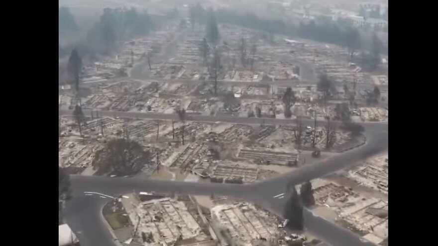 Drone footage of the destruction from the wildfires in Oregon. Source: Screenshot.