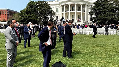 Praying on the lawn in front of the White House in Washington, D.C., Sept. 15, 2020. Photo by Karen Lehmann Eisner.