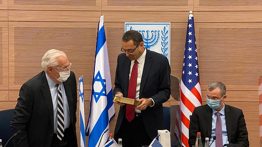 U.S. Ambassador to Israel David Friedman receives a Knesset award for his tenure under the Trump adminintration. Source: Twitter.