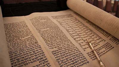 Torah scroll. Credit: Pixabay.