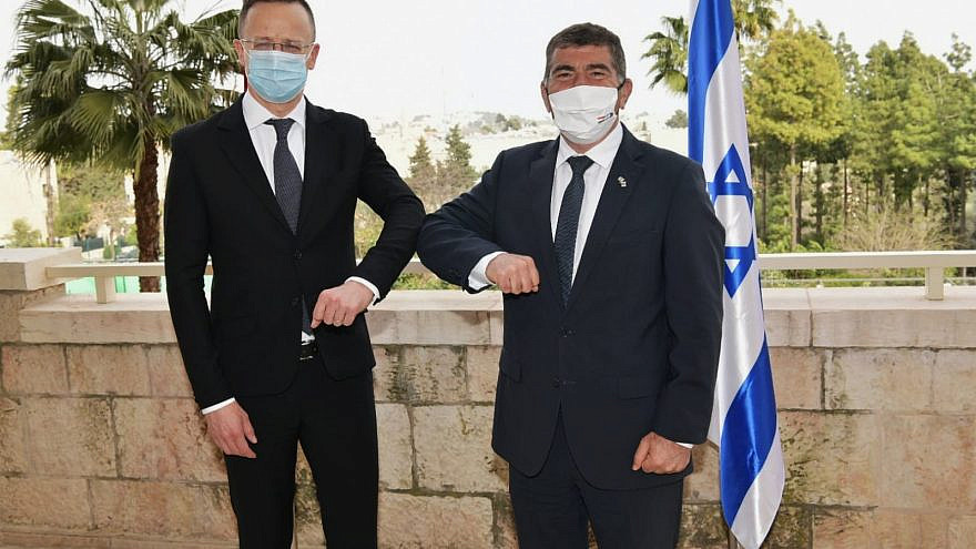 Czech Prime Minister Andrej Babiš and Foreign Minister Gabi Ashkenazi after inaugurating a new embassy branch in Jerusalem, March 11, 2021. Source: Gabi Ashkenazi via Twitter.