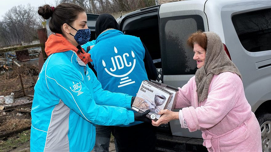 More than 30,000 boxes of matzah will be delivered by JDC volunteers to the Jewish elderly in the former Soviet Union during the second year of the coronavirus pandemic, March 2021. Credit: JDC.