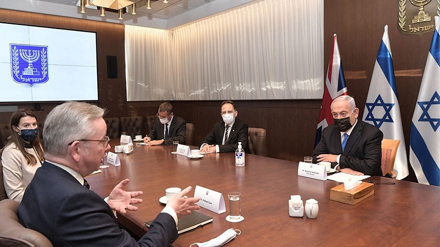Israeli Prime Minister Benjamin Netanyahu with visiting U.K. Cabinet Minister Michael Gove at the Prime Minister's Office in Jerusalem, April 20, 2021. Credit: Kobi Gideon/GPO.