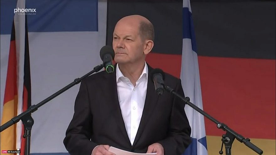 German Vice Chancellor Olaf Scholz (SPD) speaking at a pro-Israel rally on May 20, 2021. Source: Olaf Scholz/Twitter.