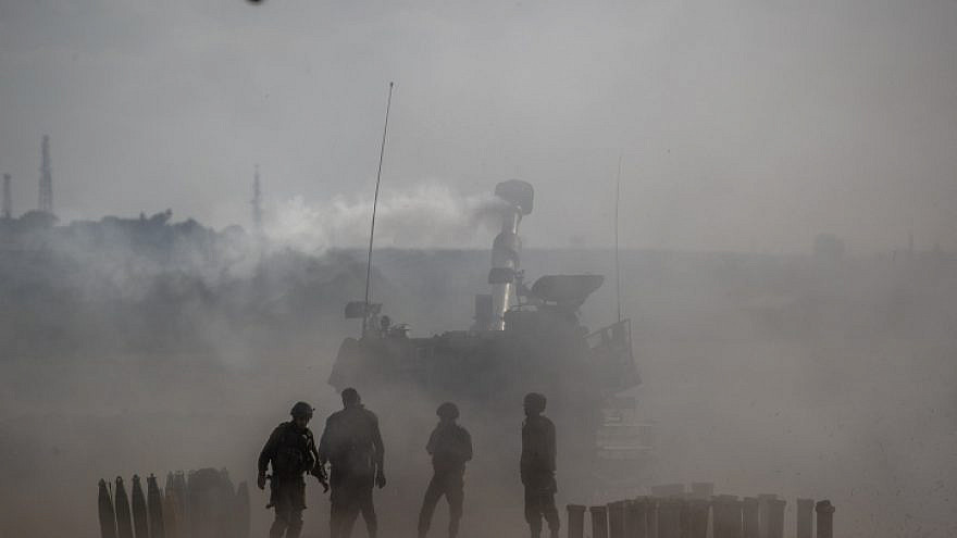 IDF Artillery Corps units fire at targets in the Gaza Strip, May 17, 2021. Photo by Yonatan Sindel/Flash90.