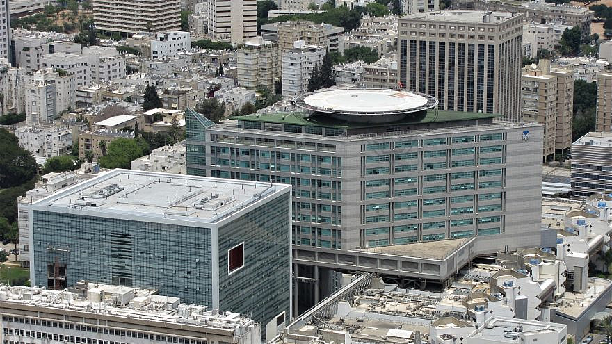 Tel Aviv Sourasky Medical Center, Ichilov Hospital. Credit: Alex Jilitsky via Wikimedia Commons.