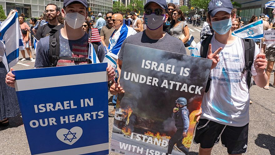 A rally in solidarity with Israel and in protest against rising levels of anti-Semitism, New York City, May 23, 2021. Credit: Ron Adar/Shutterstock.