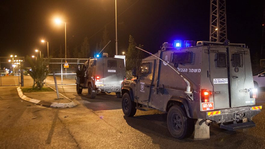 Israeli security forces at the al-Jalama checkpoint near Jenin, Jan. 18, 2018. Photo by Basel Awidat/Flash90.