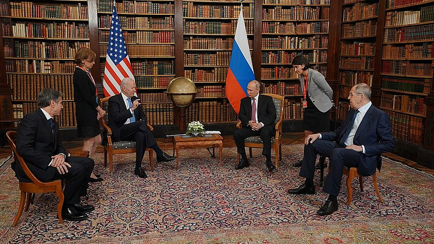 U.S. President Joe Biden meets with Russian President Vladimir Putin in Geneva, June 16, 2021. Source: Facebook/The White House.