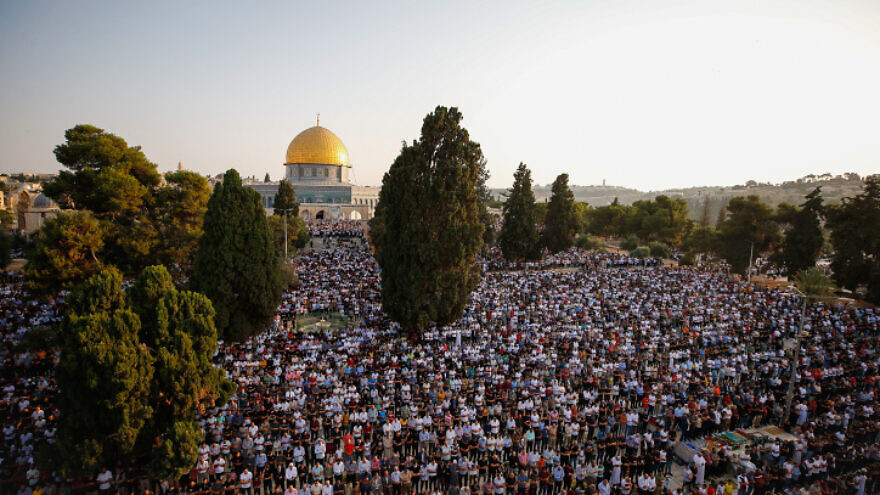 Eid al-Adha prayers on the Temple Mount in Jerusalem's Old City, July 20, 2021. Photo by Jamal Awad/Flash90.