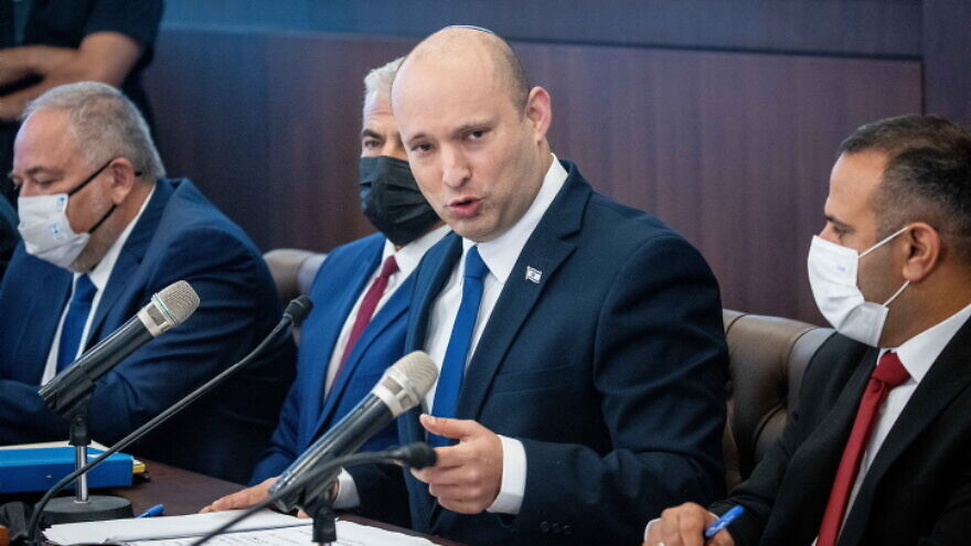 Israeli Prime Minister Naftali Bennett leads a cabinet meeting at the Prime Minister's Office in Jerusalem on July 4, 2021.  Photo by Yonatan Sindel/Flash90.