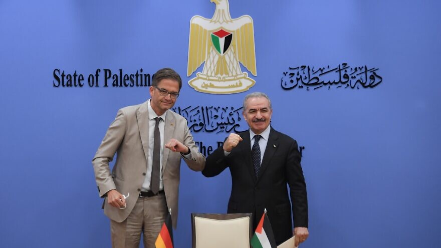 Germany’s representative to Ramallah Oliver Owcza with Palestinian Authority Prime Minister Mohammed Shtayyeh. Source: PA. Prime Minister's Office/Twitter.