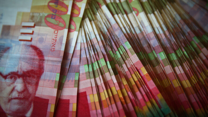 Illustrative photo of 200 shekel bills. Photo by Nati Shohat/Flash90.