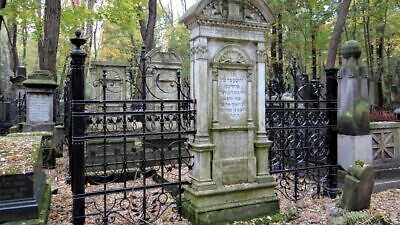 Powązki Jewish Cemetery in Warsaw, Oct. 25, 2012. Credit: Jolanta Dyr via Wikimedia Commons.