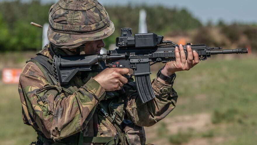 The Israeli defense company Smart Shooter, which makes fire-control systems, announce a new contract with the U.S. Marine Corps, October 2021. Credit: Courtesy.