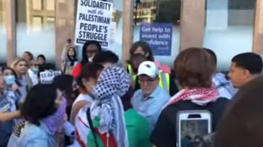 Journalist Dexter Van Zile is accosted by a group of pro-Palestinian activists on June 24, 2021. Source: Screenshot.