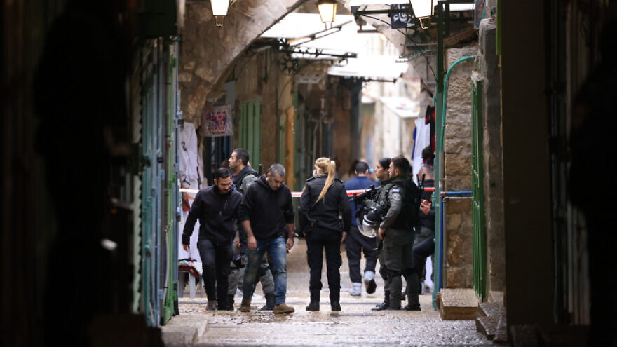 The scene of a terror attack in Jerusalem's Old City, Nov. 21, 2021. Photo by Yonatan Sindel/Flash90.