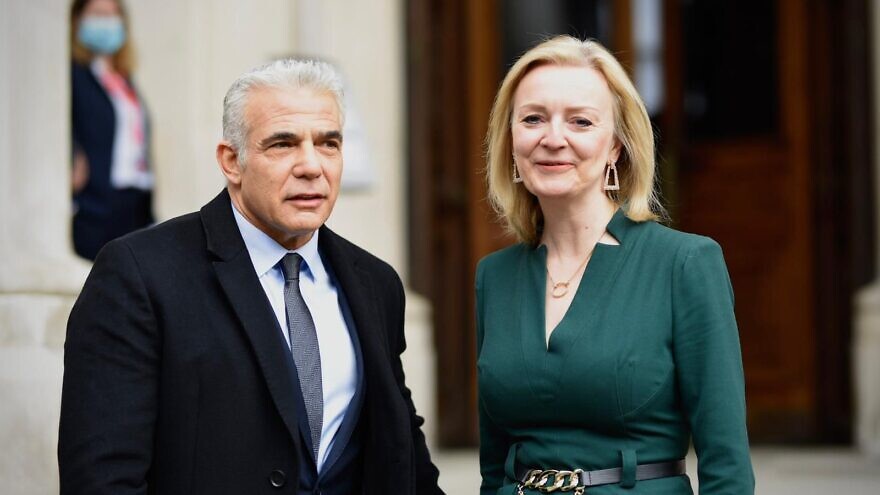 Israeli Foreign Minister Yair Lapid and British Secretary of State for Foreign, Commonwealth and Development Affairs Elizabeth Truss, Nov. 29, 2021. Photo by Stuart Mitchell.