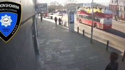 Captured surveillance footage of a London bus in the Jewish section of Stamford Hill. Jan, 29, 2022. Source: Shomrim/Twitter.