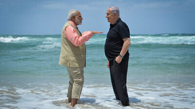 Israeli Prime Minister Benjamin Netanyahu and his Indian counterpart Narendra Modi visit the desalination plant at Olga Beach in Haifa, July 6, 2017. Photo by Kobi Gideon/GPO.