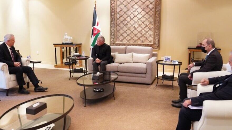 Israeli Defense Minister Benny Gantz (left) meets with Jordan's King Abdullah II in Amman on Jan. 5, 2021. Source: Twitter.