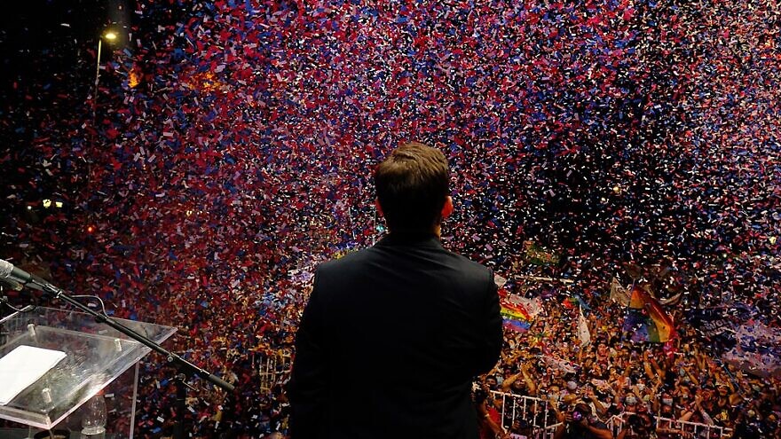 Gabriel Boric delivers his victory speech following the 2021 Chile Presidential Election, Dec. 19, 2021. Credit: Wikimedia Commons.