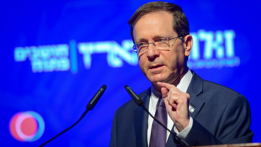Israeli President Isaac Herzog speaks at Haaretz Democracy Conference in Jaffa on Nov. 9, 2021. Photo by Avshalom Sassoni/Flash90.