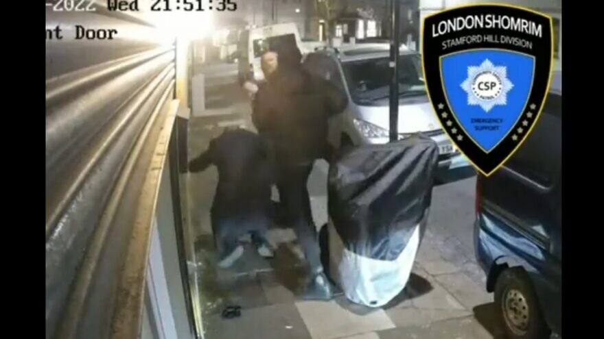 Video footage of an assault on two Jewish men in London on Jan. 26, 2022. Source: Screenshot.