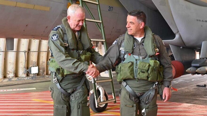 Israeli Defense Minister Benny Gantz holds a  farewell flight with Maj. Gen. Amikam Norkin, commander of the Israeli Air Forces for the past fine years, March 23, 2022. Photo courtesy of Ariel Hermoni/Defense Ministry.