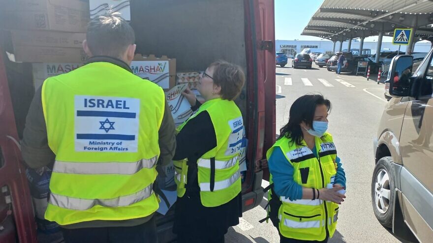 More than a ton of food items were delivered on behalf of MASHAV Israel to local NGOs working with Ukrainian refugees on the Moldova-Ukraine border. Source: Twitter.