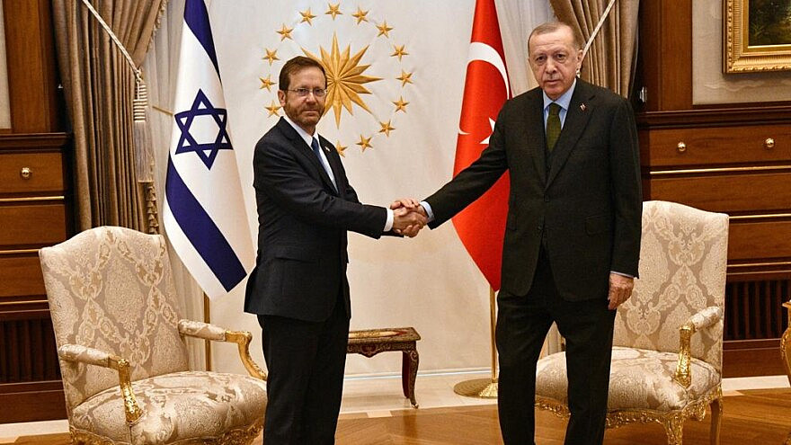 Israeli President Isaac Herzog and Turkish President Recep Tayyip Erdogan in Ankara, March 9, 2022. Source: Isaac Herzog/Twitter.