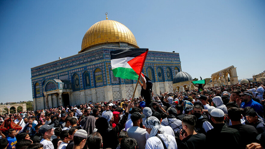 Palestinians protest on the holy month of Ramadan at the Al-Aqsa mosque compound on the Temple Mount in Jerusalem on April 15, 2022. Photo by Jamal Awad/Flash90.