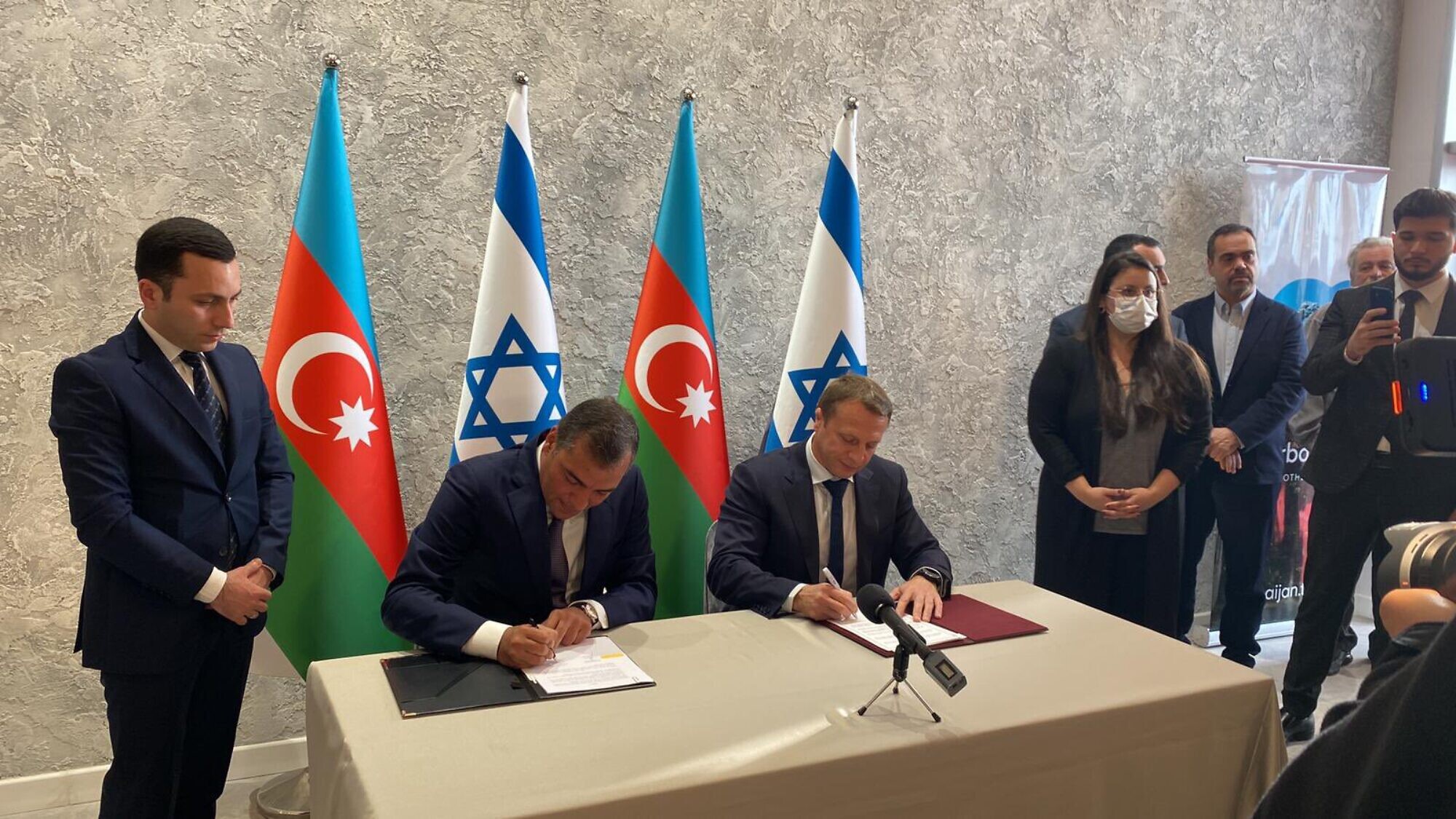 An agreement to cooperate in the field of tourism was signed by the chairman of the State Tourism Agency of Azerbaijan Fuad Naghiyev and Israel’s Minister of Tourism Yoel Razvozov on March 30, 2022. Source: Twitter.